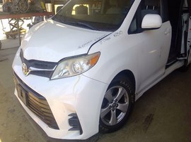 2018 TOYOTA SIENNA LE, WHITE, 3.5L, AT, FWD,  Z25125